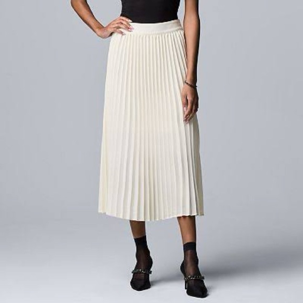 Vera Wang pleated skirt in vanilla ice size XL